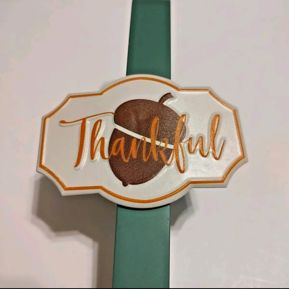 Fall Harvest Autumn Thanksgiving Metal Wreath Hanger Acorn Pumpkin Pickup Truck